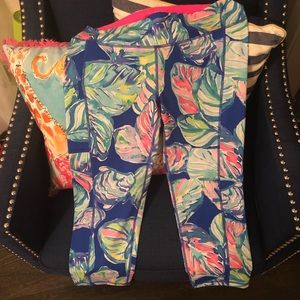 Lilly Pulitzer Pants - Lilly Pulitzer Luxletic Casa Del Sol Leggings Sz L Lilly Pulitzer Pants - Lilly Pulitzer Luxletic Casa Del Sol Leggings Sz L